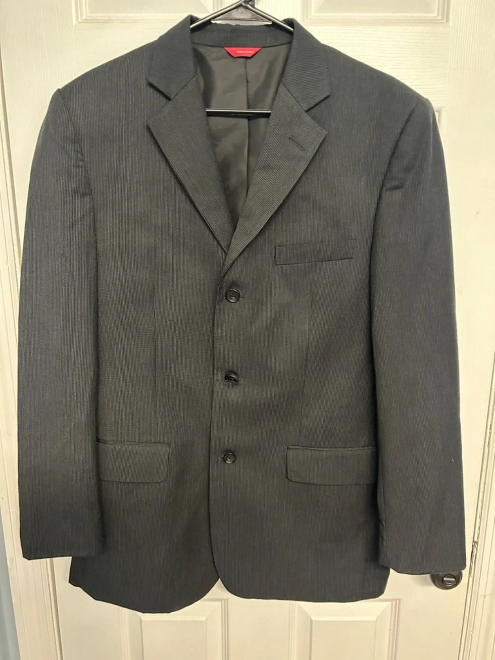 Classic Dark Gray Men's Three-Button Suit Jacket